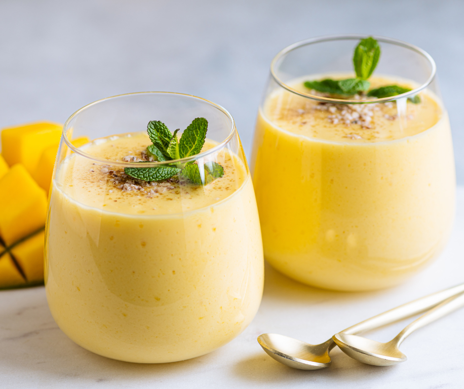 Smoothie nie tylko do picia. 6 sposobów na wykorzystanie mieszanki smoothie w kuchni