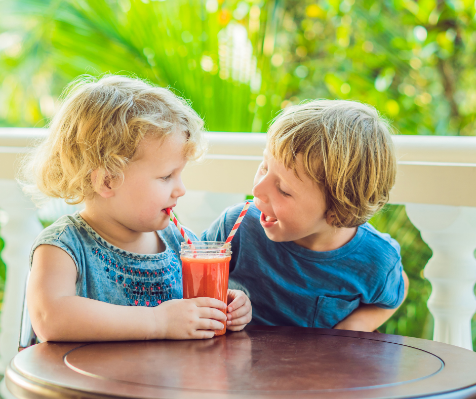 Smoothie dla małych i dużych – jak zachęcić dziecko do owocowych smaków?